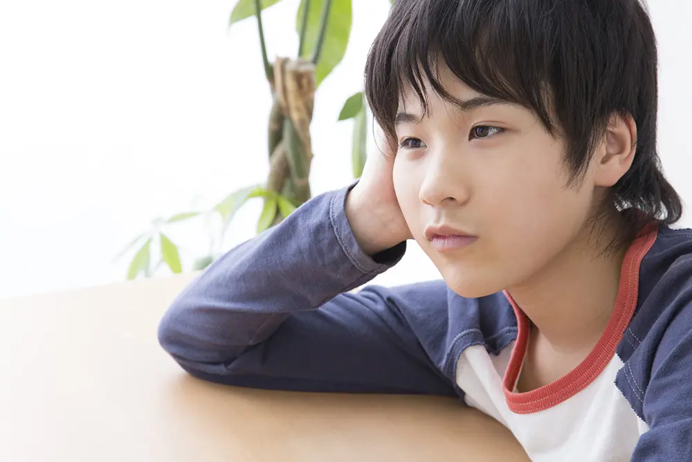 【小児矯正】歯並びが悪くなる習慣とは?子どものクセを改善する方法を紹介